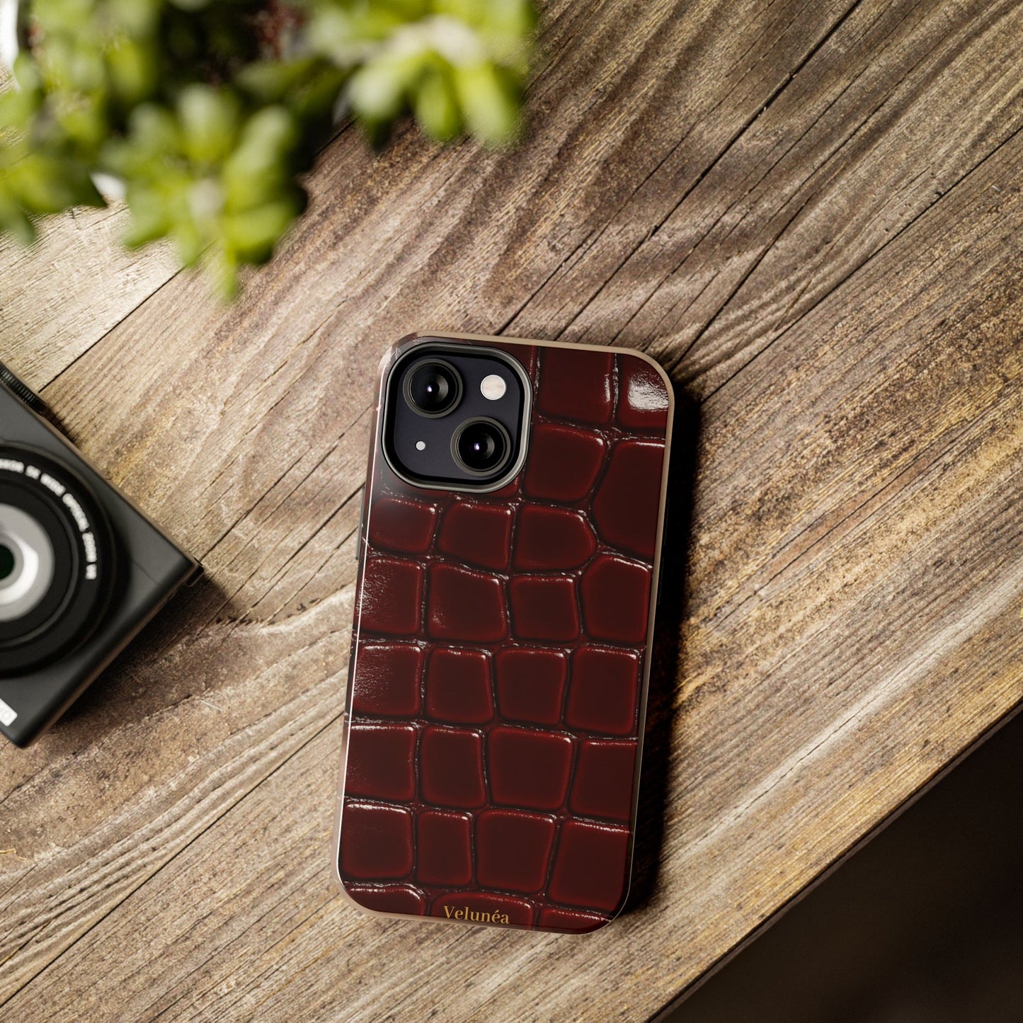 Velunéa Rouge Croc Phone Case