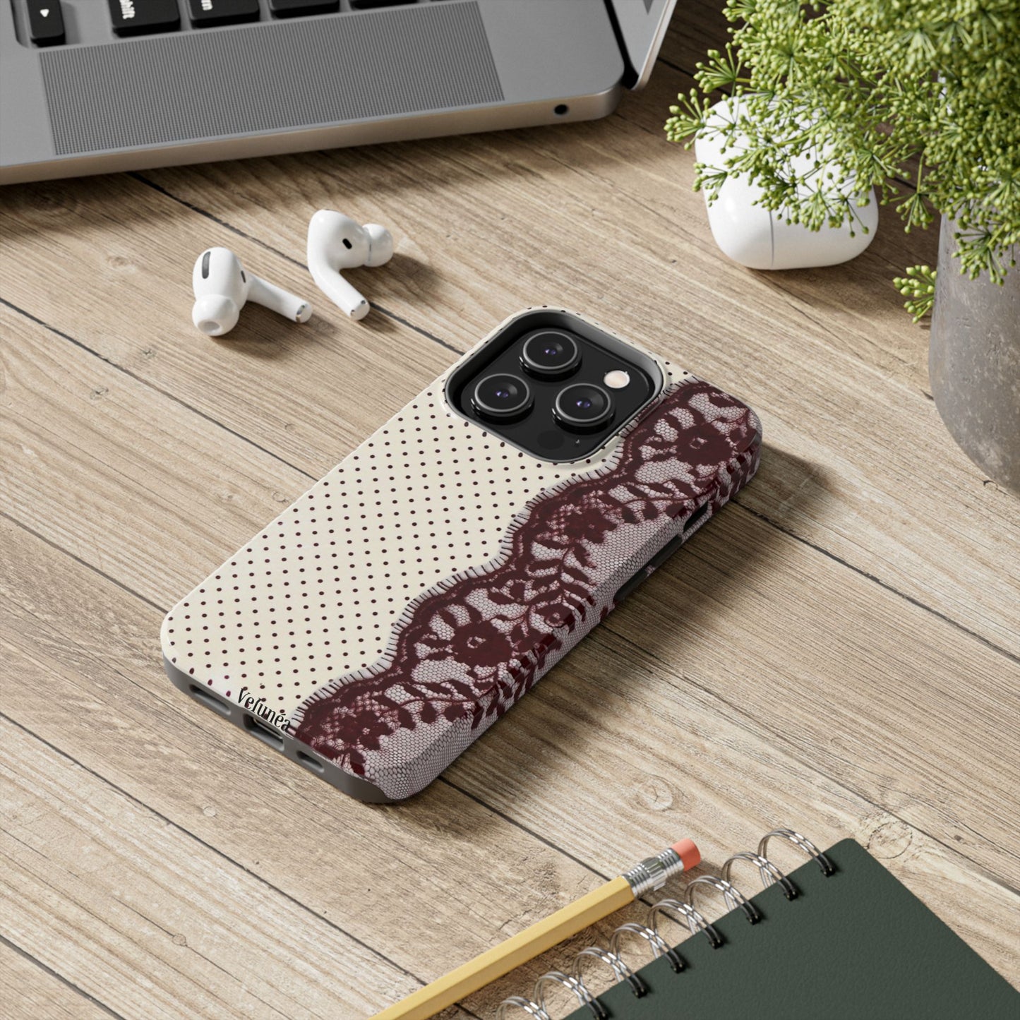 Velunéa Lace Dot Phone Case