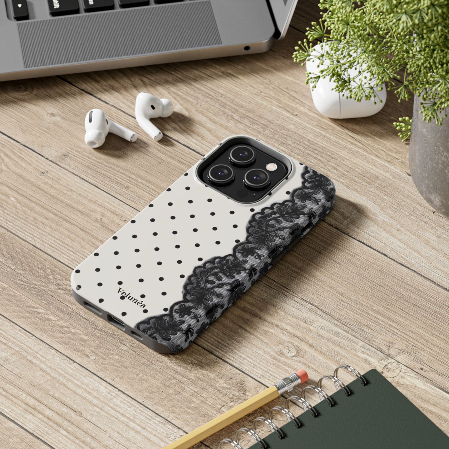 Vintage Velunéa Lace Case