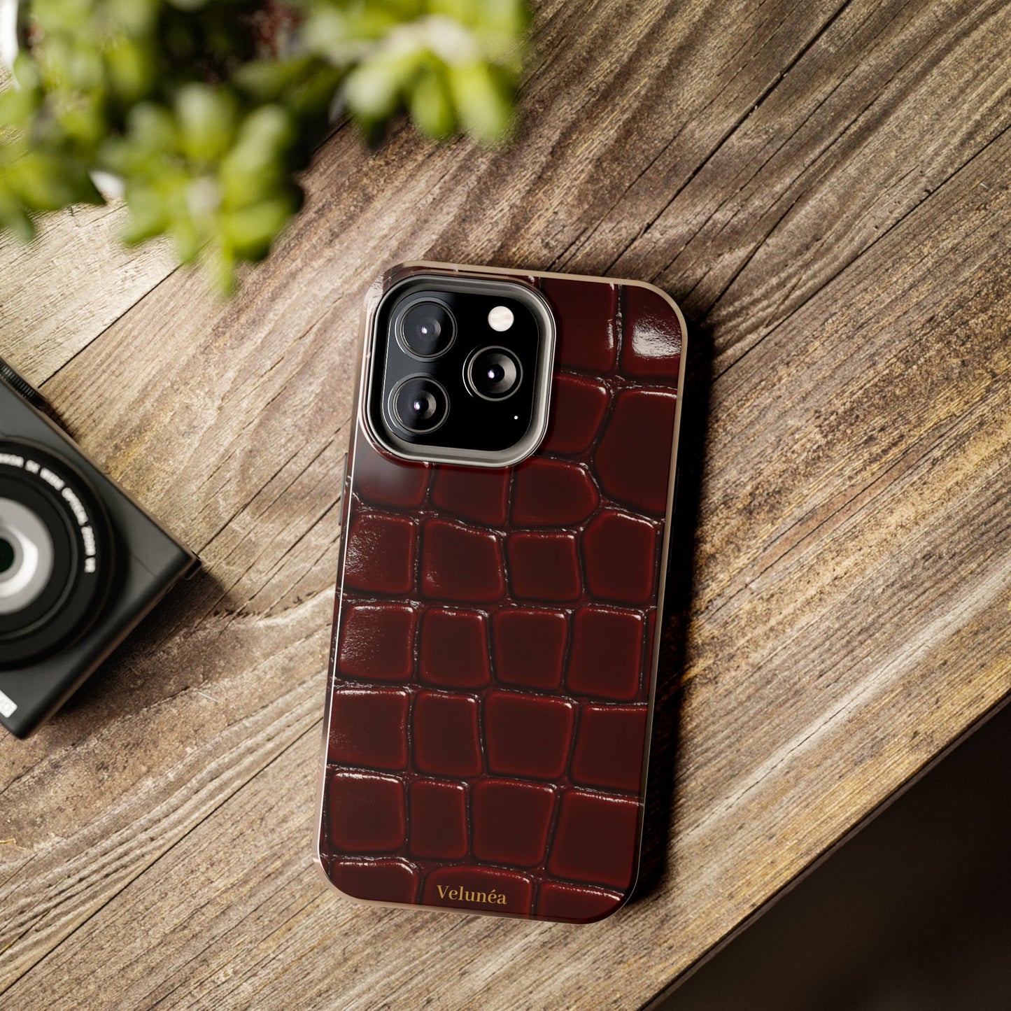 Velunéa Rouge Croc Phone Case