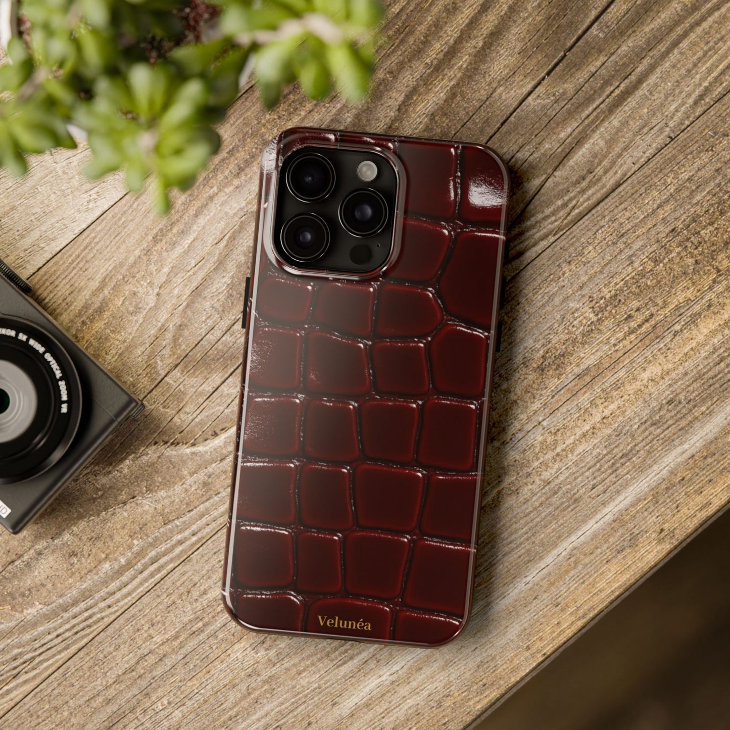 Velunéa Rouge Croc Phone Case