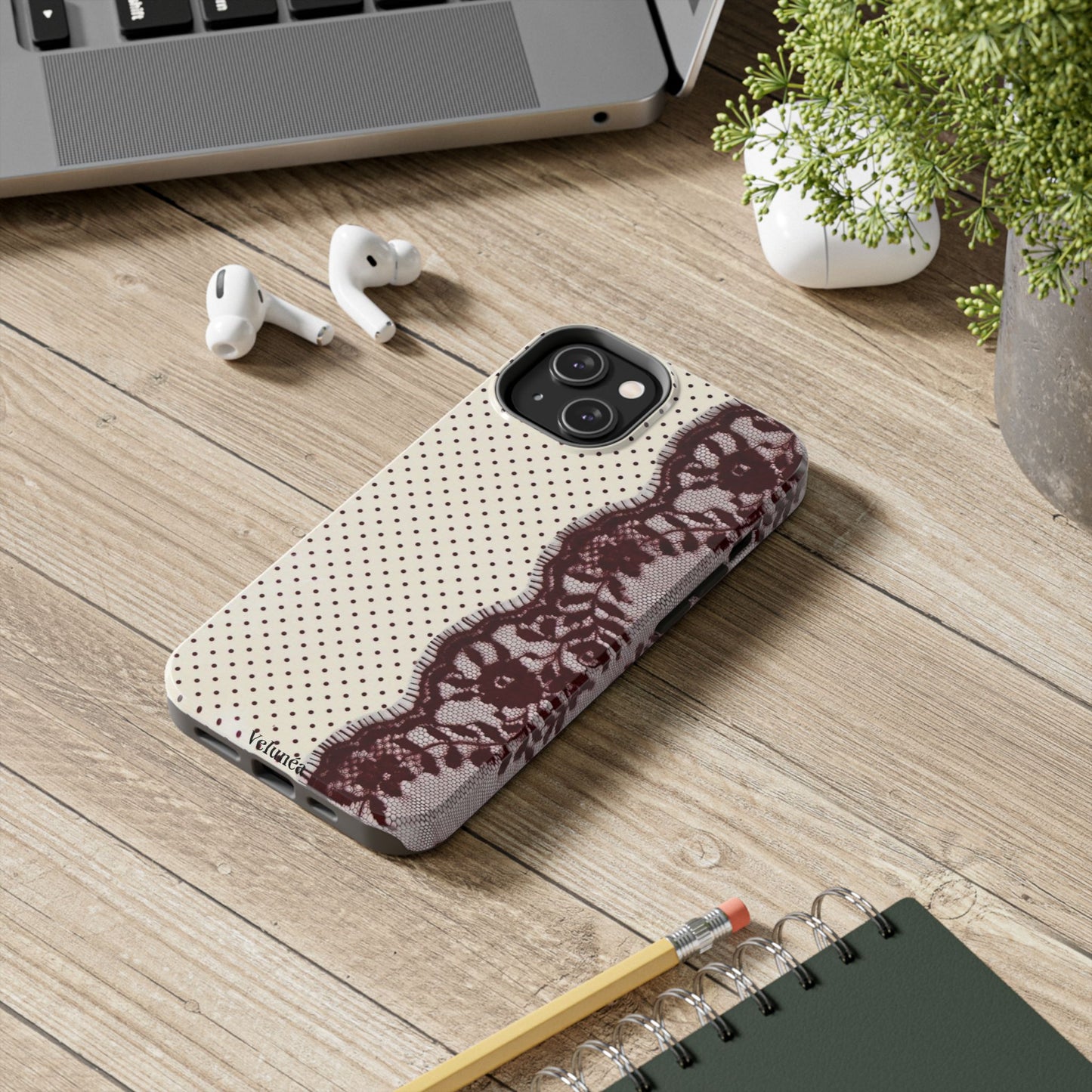 Velunéa Lace Dot Phone Case