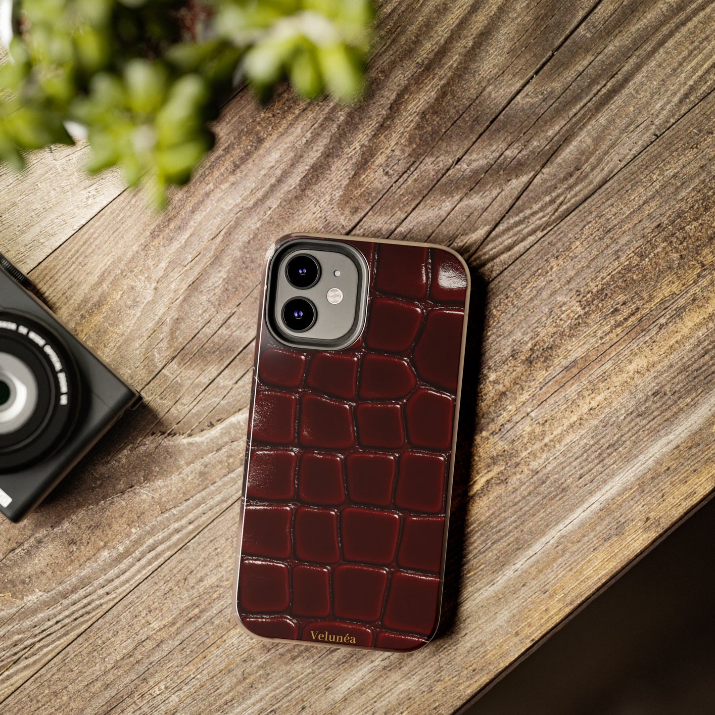 Velunéa Rouge Croc Phone Case
