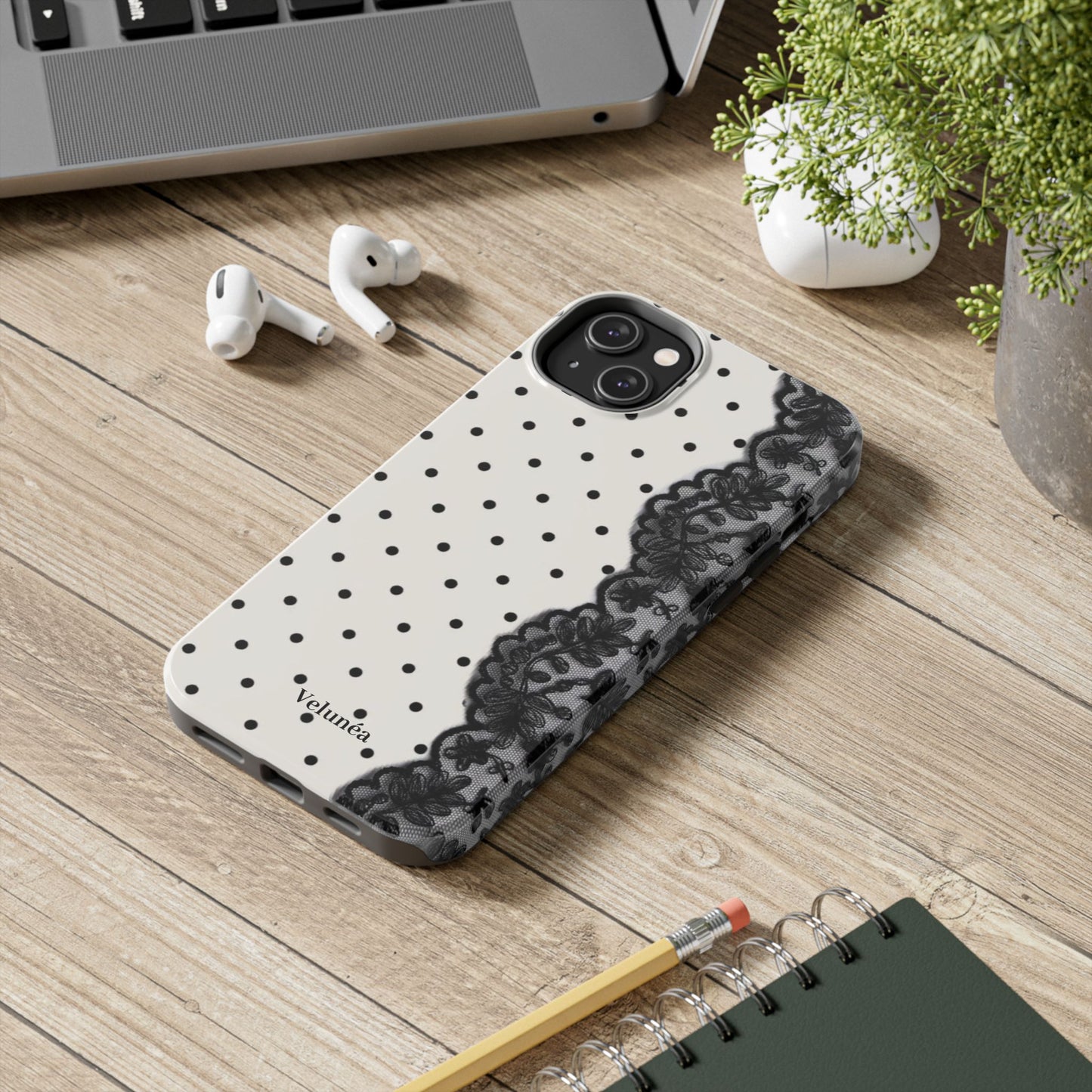 Vintage Velunéa Lace Case