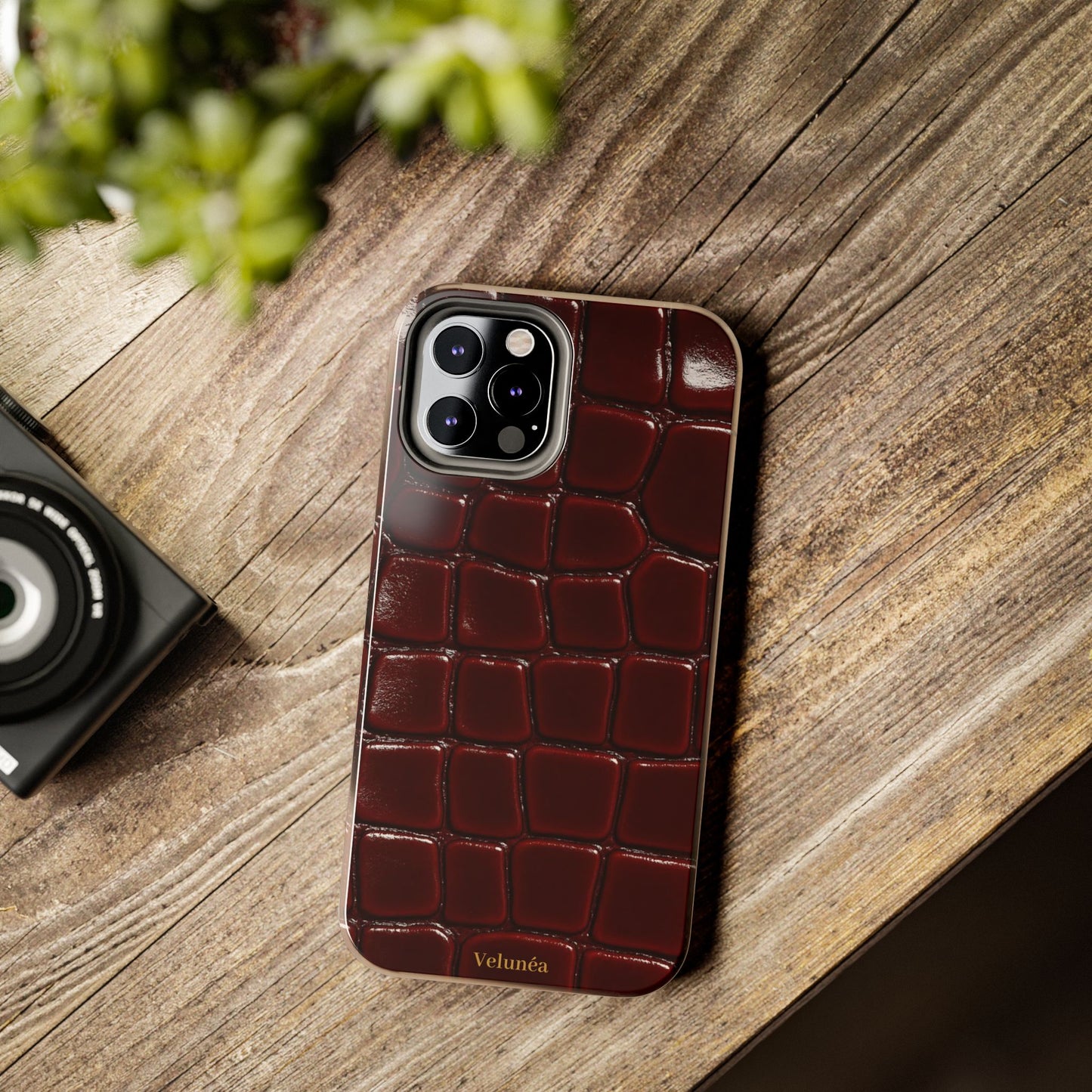 Velunéa Rouge Croc Phone Case