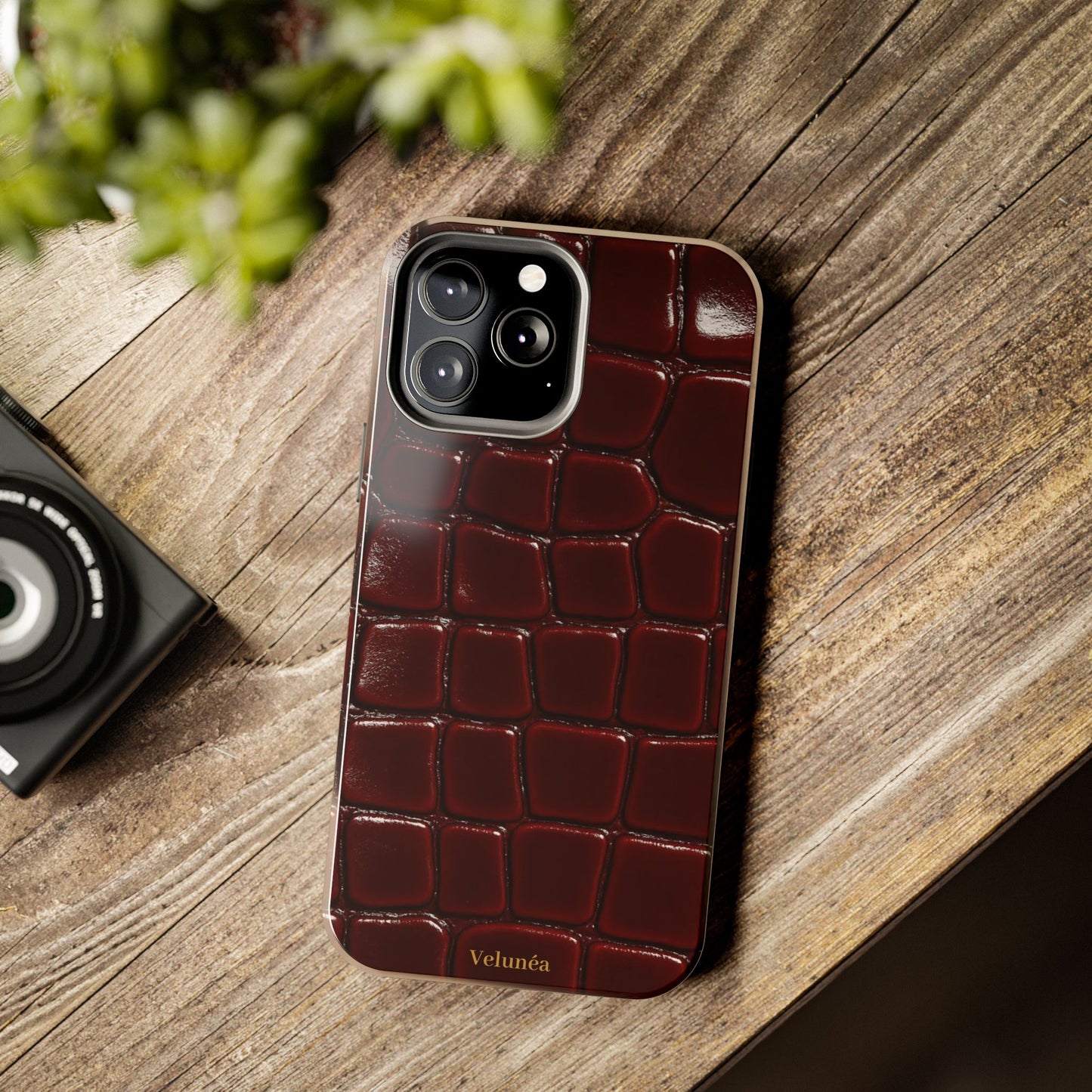 Velunéa Rouge Croc Phone Case